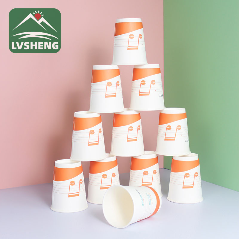 Cangkir minuman panas